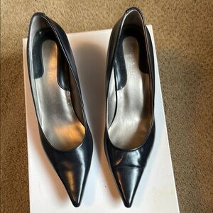 Elegant Black Leather Women's Pumps